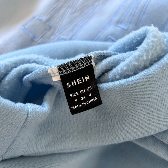 4 For $20 “Malibu” crewneck in Size Small - Picture 4 of 4